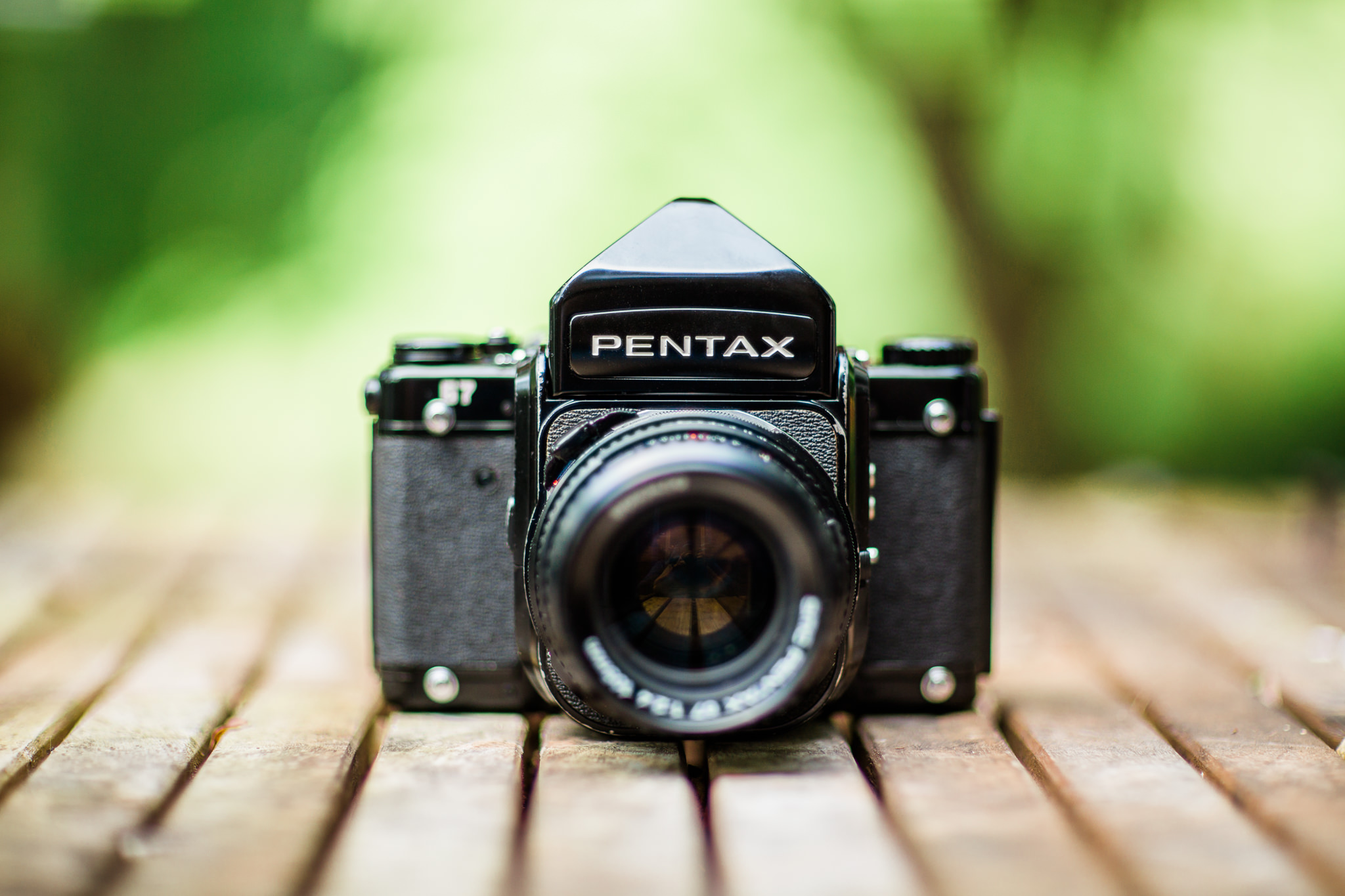A Buying Guide: What are the Differences Between Pentax 6x7 and 
